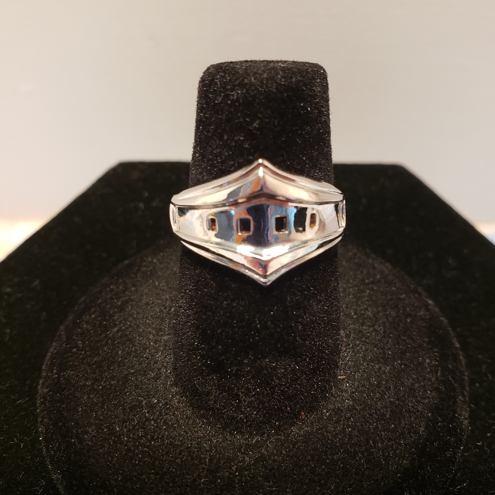 Vintage 18K HGE White Gold Ring